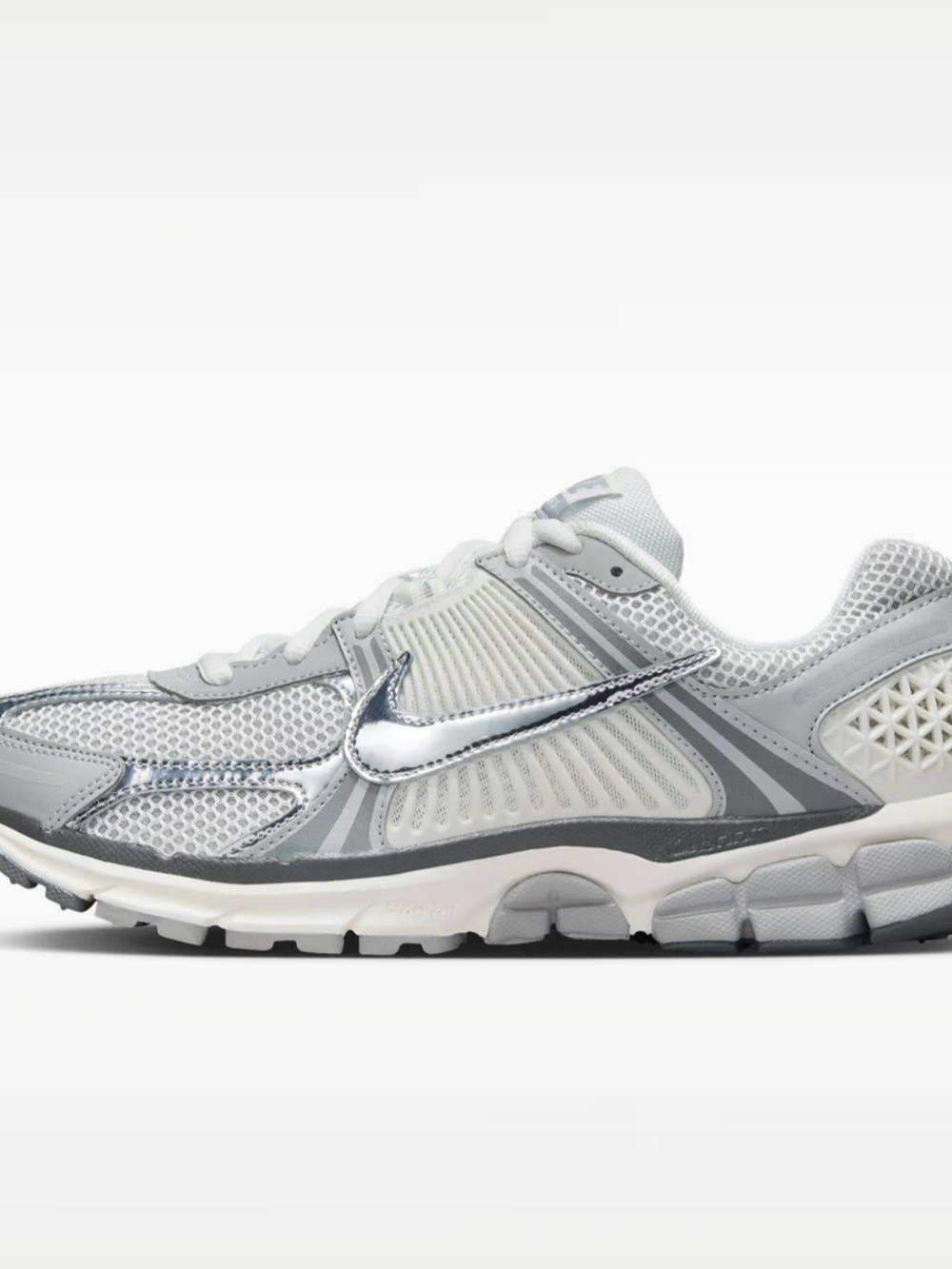 Nike Women’s Silver and Light Gray Athletic Sneakers